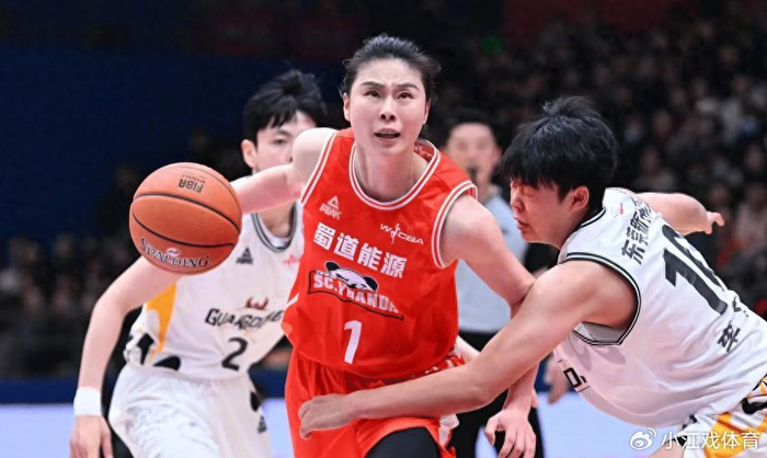 开云体育APP-74比95惨败丢冠！女篮霸主狂输21分被掀翻：1年连丢三冠太惨了|四川队|山西队|李梦|总冠军|韩旭_新浪体育_新浪新闻